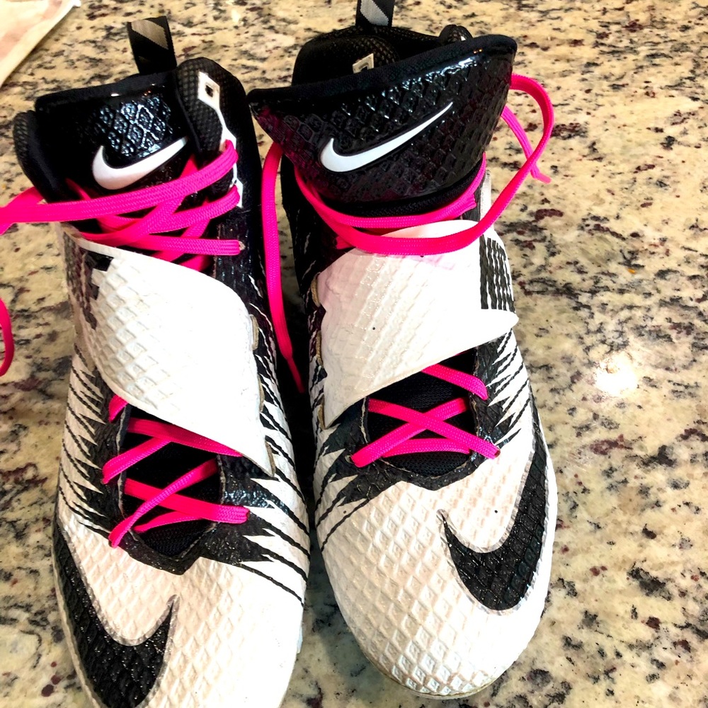 Nike men’s size 12 cletes - white and black